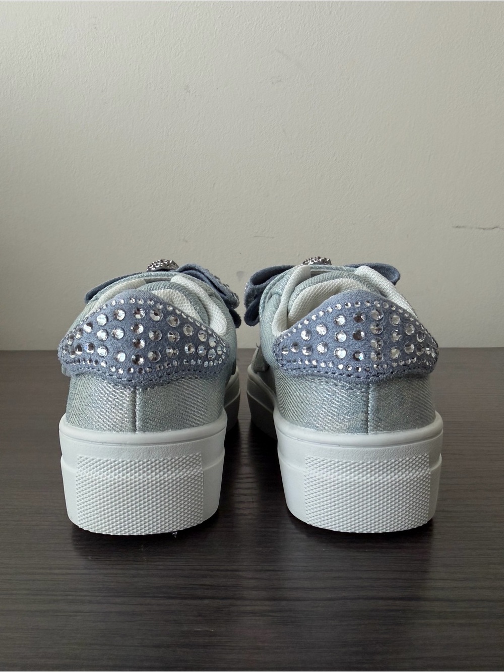 Kurt Geiger London Mini Laney Bow Sneakers Light Blue Denim Crystals Girls SZ 7M - Picture 4 of 8